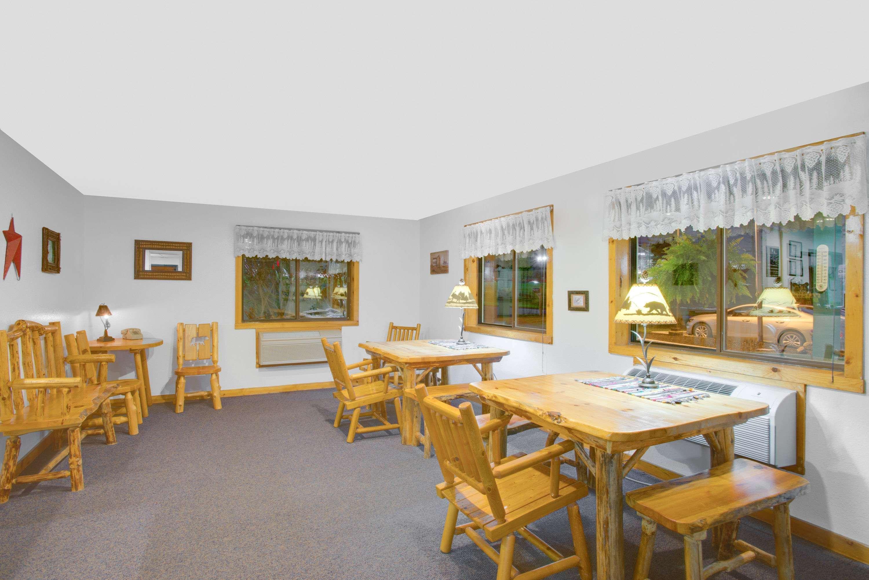 Super 8 By Wyndham Lake George/Warrensburg Area Екстериор снимка