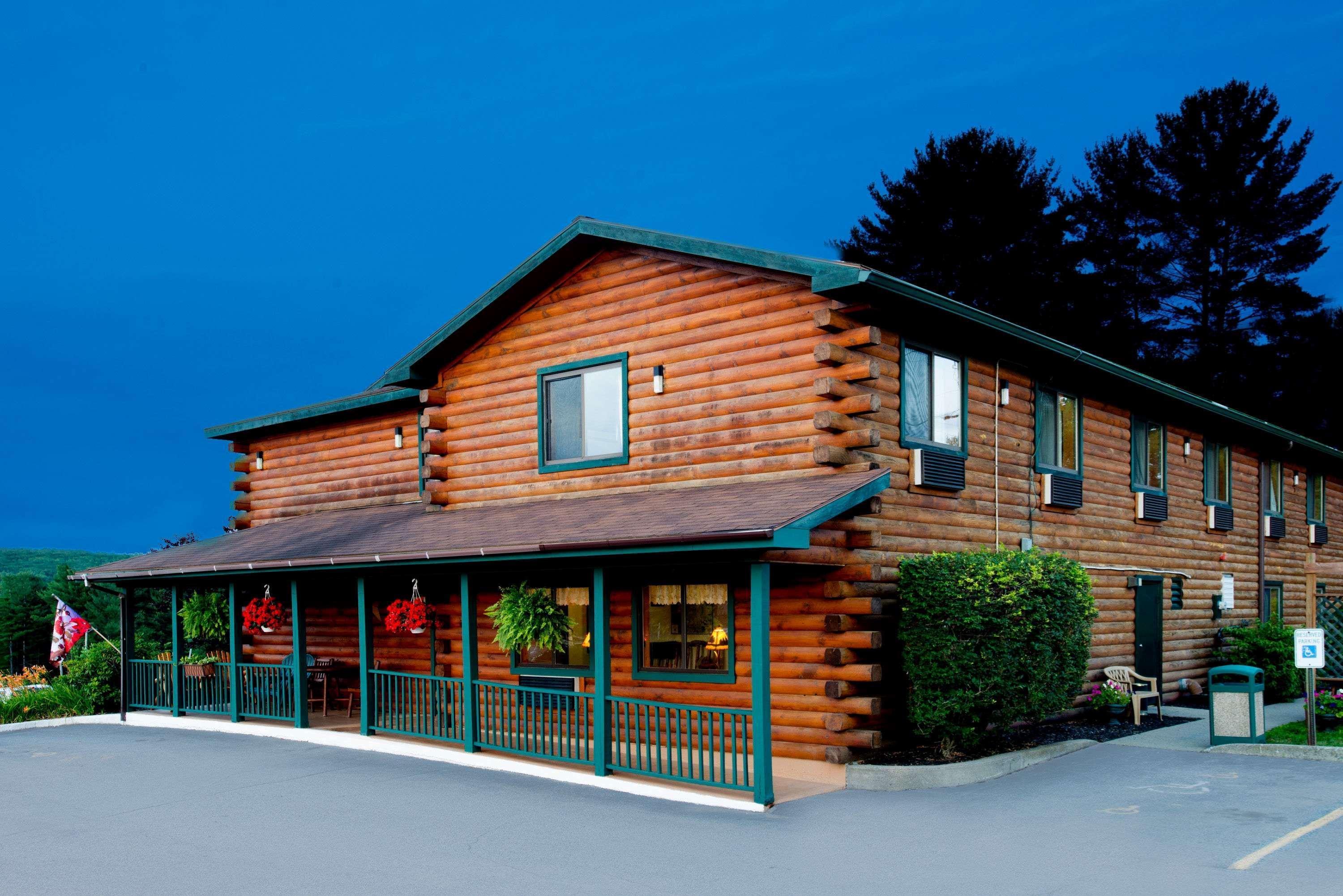 Super 8 By Wyndham Lake George/Warrensburg Area Екстериор снимка