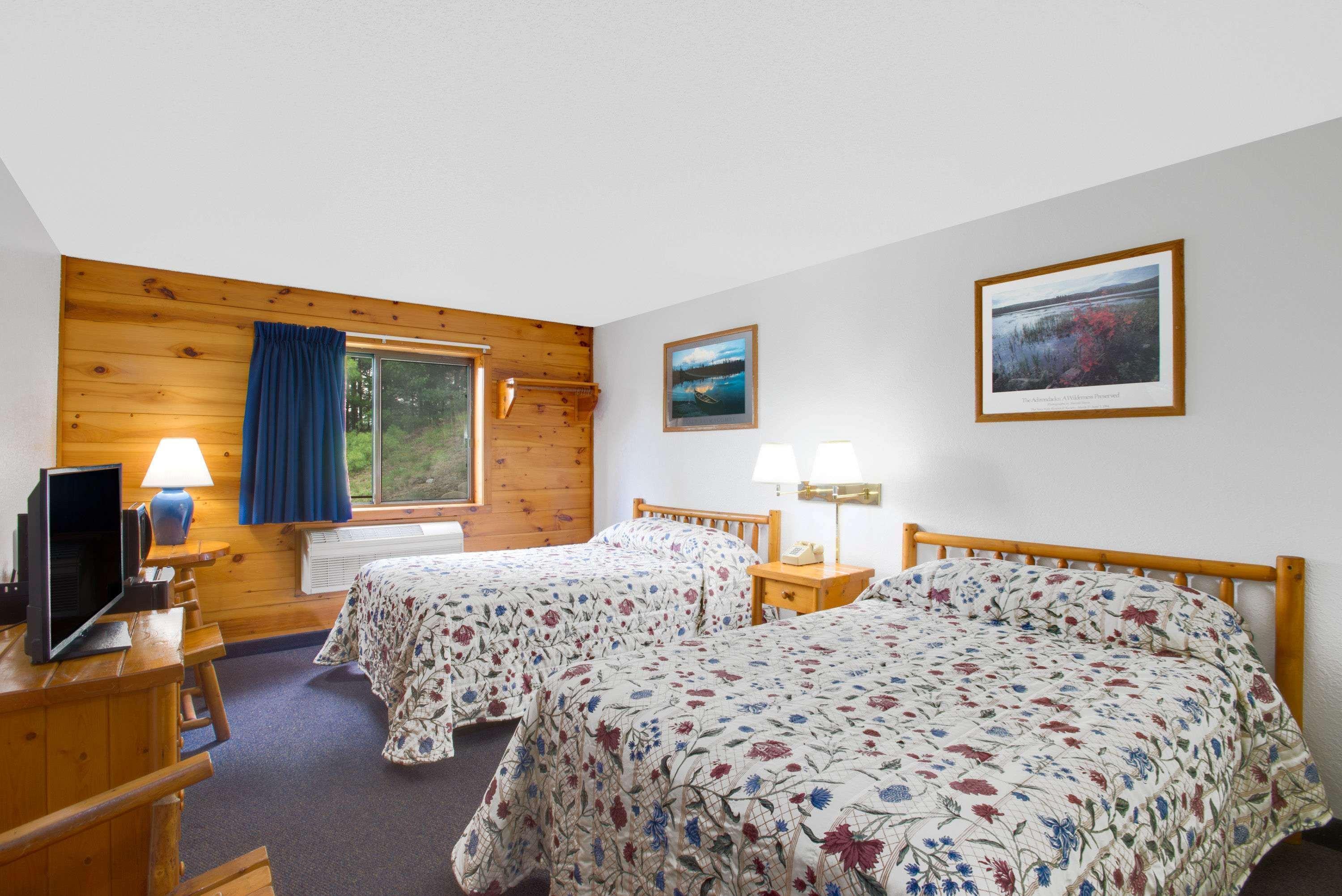 Super 8 By Wyndham Lake George/Warrensburg Area Екстериор снимка